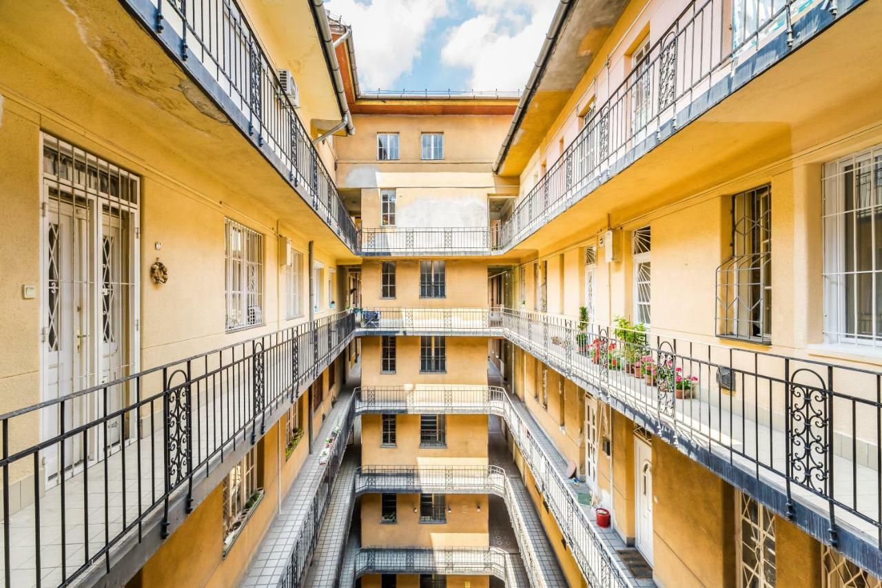 Fleur Creme Apartment Budapest Eksteriør bilde