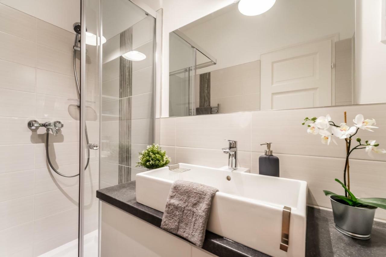 Fleur Creme Apartment Budapest Eksteriør bilde